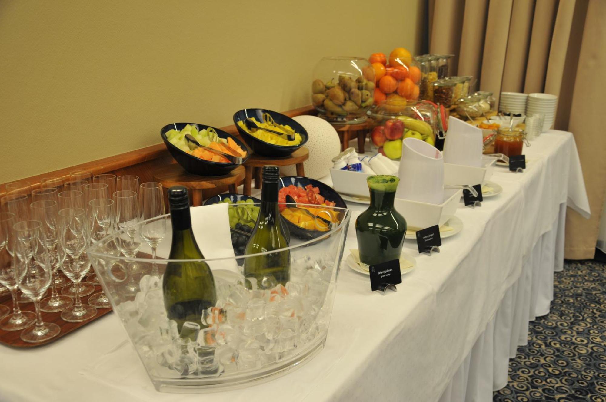 Alexandria Spa & Wellness Hotel Luhacovice Bagian luar foto