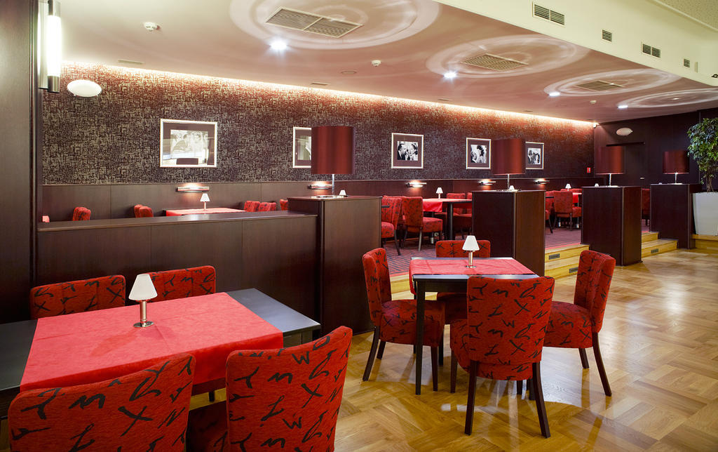 Alexandria Spa & Wellness Hotel Luhacovice Bagian luar foto